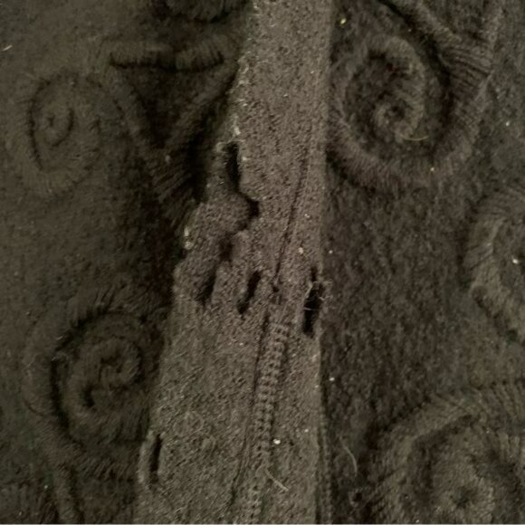 Carraigdonn women's size XL Wool Open sweater top with celtic woven design black - Picture 2 of 8